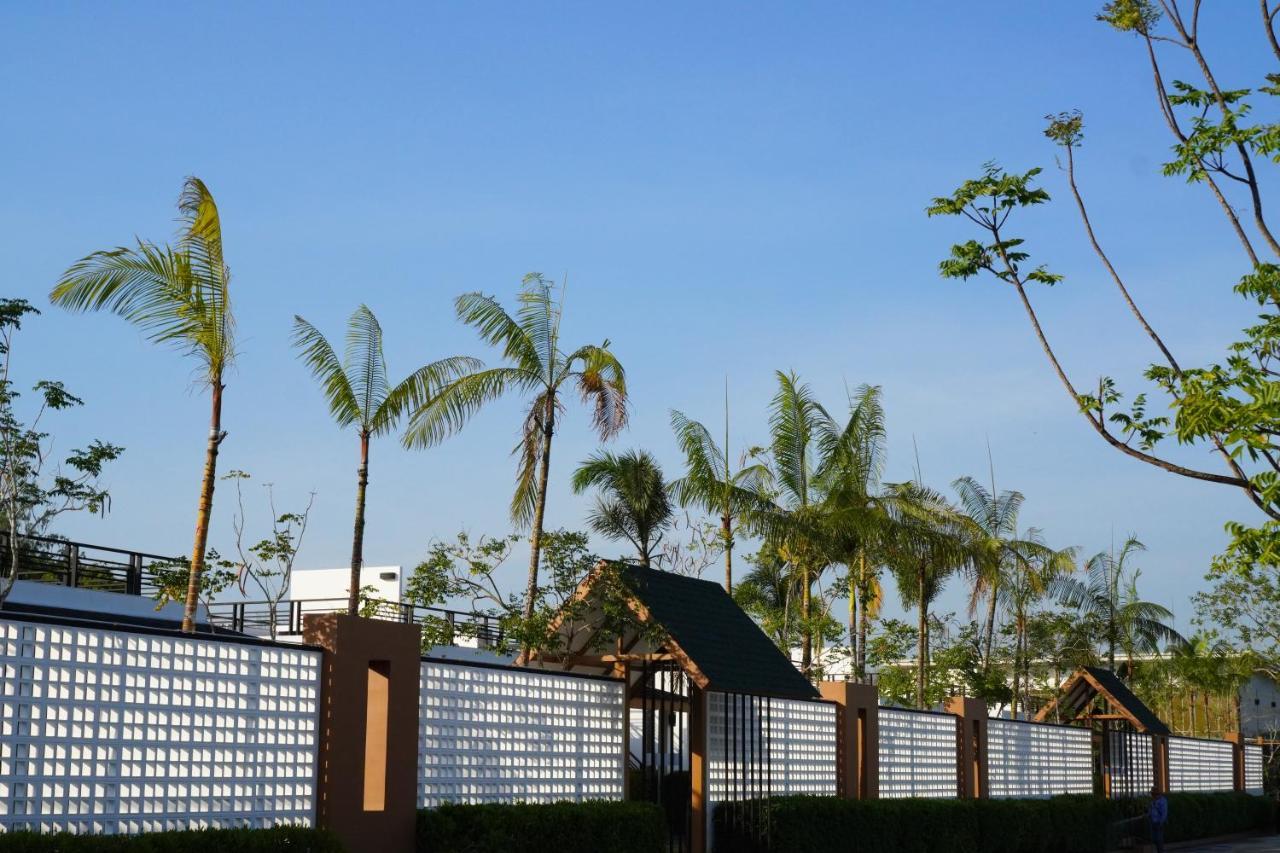Ip Plus Resort - Chanthaburi Extérieur photo