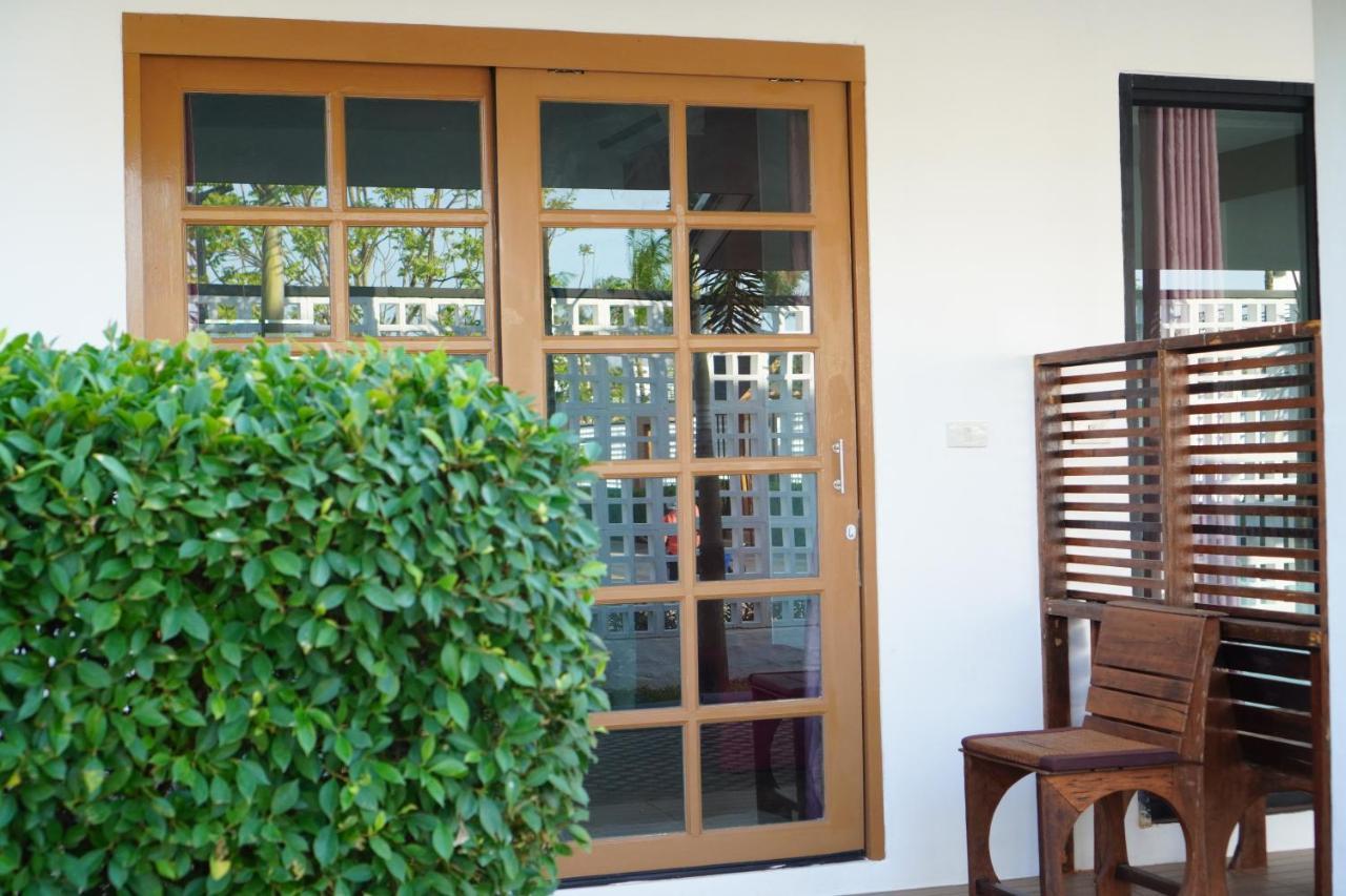 Ip Plus Resort - Chanthaburi Extérieur photo