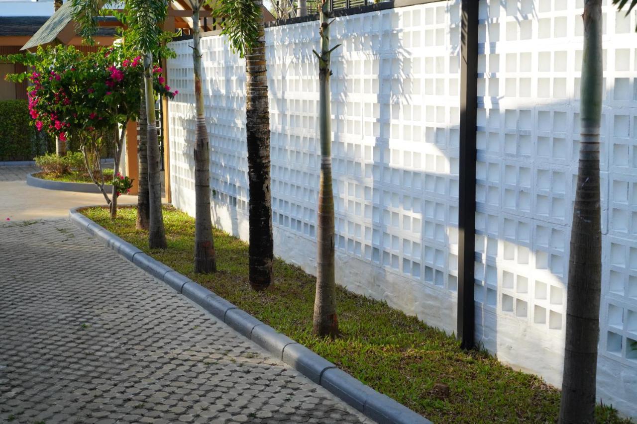 Ip Plus Resort - Chanthaburi Extérieur photo